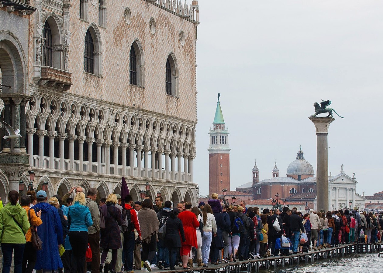 we the italians | stop overtourism movement: less is more