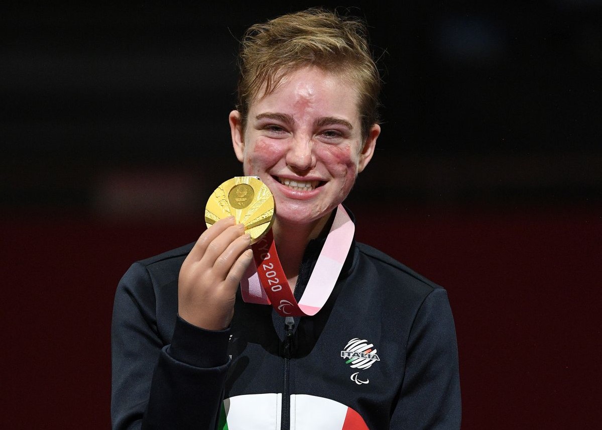 We The Italians Bebe Vio Makes History With Second Paralympic Gold Medal In Wheelchair Fencing