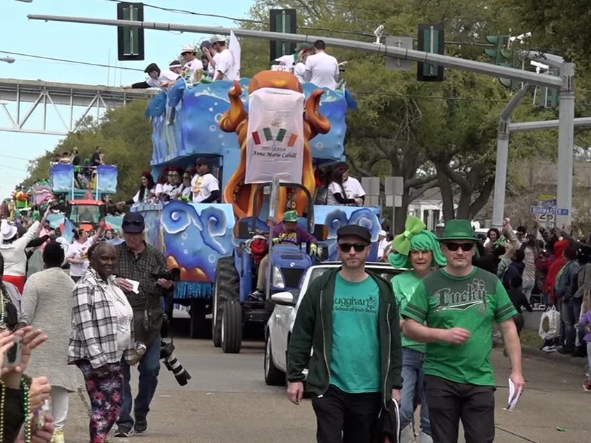 We The Italians Gretna’s ItalianIrish parade sees large crowds for